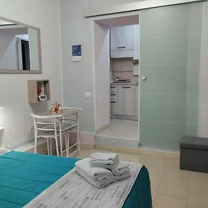 https://elegante-monolocale-in-centro-storico-catania.sicilyhotelsitaly.net
